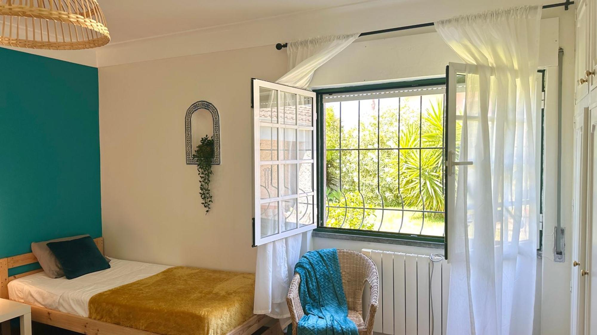 Coastal Garden Paradise Retreat- 6 Min From The Beach Charneca  Exterior photo