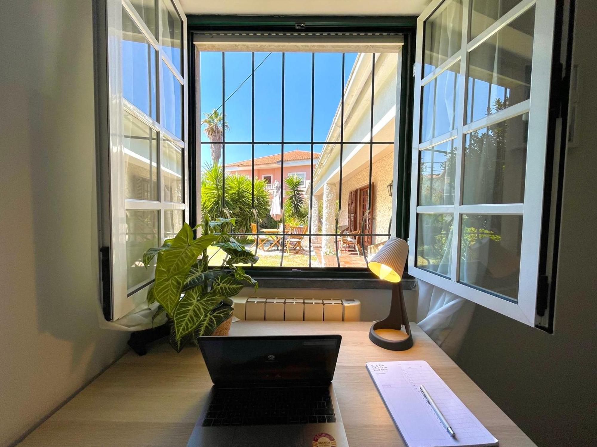 Coastal Garden Paradise Retreat- 6 Min From The Beach Charneca  Exterior photo