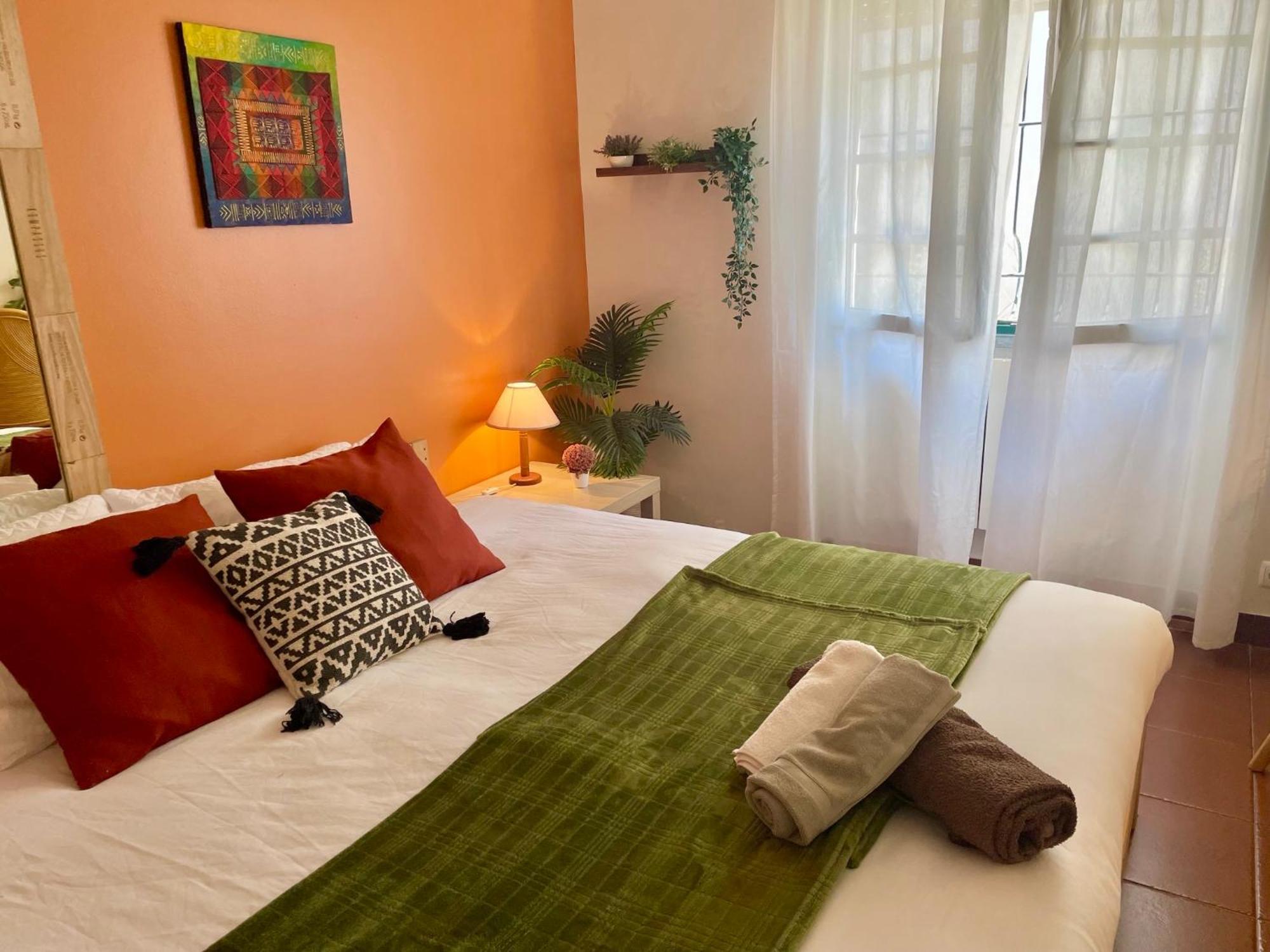 Coastal Garden Paradise Retreat- 6 Min From The Beach Charneca  Exterior photo