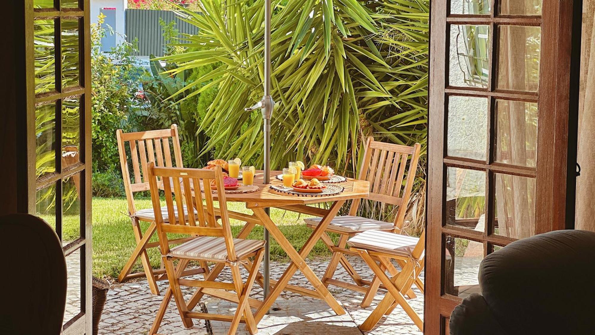 Coastal Garden Paradise Retreat- 6 Min From The Beach Charneca  Exterior photo
