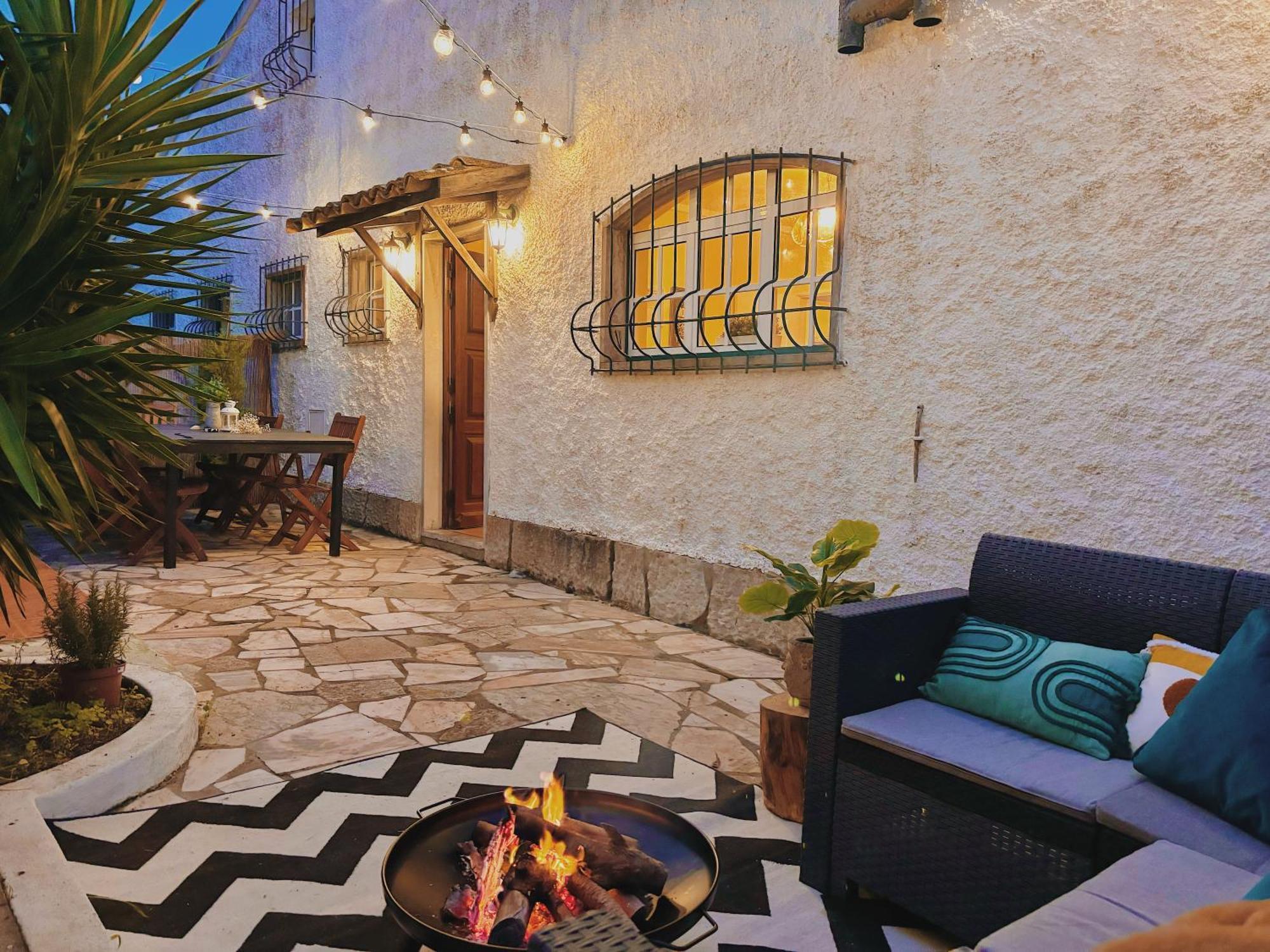 Coastal Garden Paradise Retreat- 6 Min From The Beach Charneca  Exterior photo